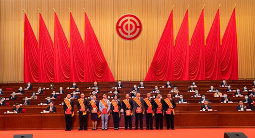 迈安德油漆粉喷车间主任被授予江苏省五一劳动奖章