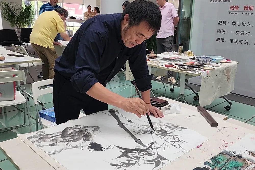 邗江政协艺术家庆贺迈安德二十耕耘