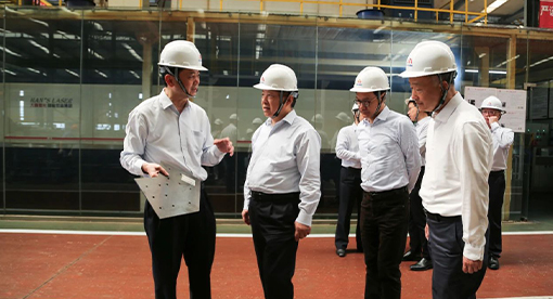 江苏省副省长方伟、省政府副秘书长徐华勤、省商务厅副厅长姜昕等一行领导来扬调研