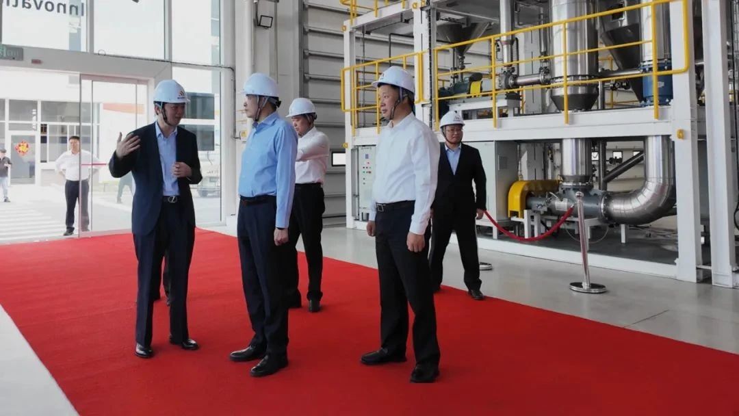 江苏省委常委、常务副省长马欣一行莅临迈安德调研指导